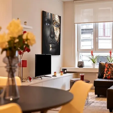 Located Cozy Next To Kmska Apartamento *