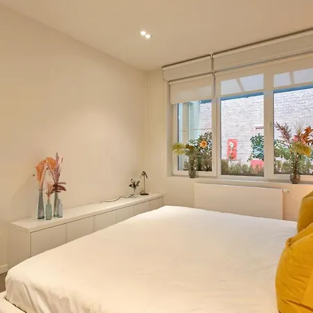 Located Cozy Next To Kmska Anvers