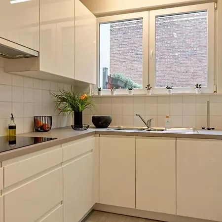 Located Cozy Next To Kmska Amberes